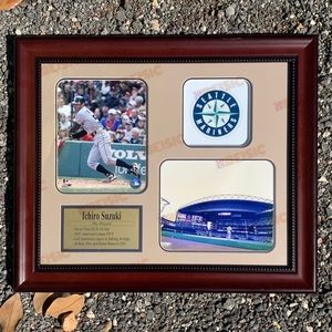 Vintage MLB Seattle Mariners ’Ichiro Suzuki’ Certified Baseball Framed (E)